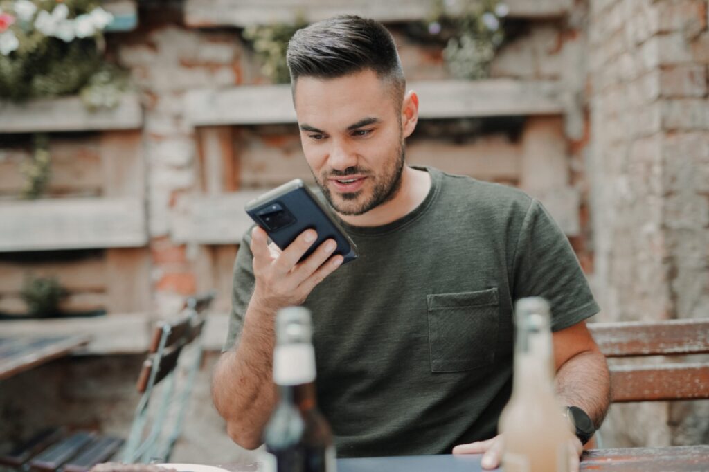 Communicate with a voice assistant through the phone
